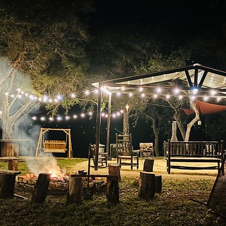 Tiny House - Our Little Piece Of Paradise Lakehills 外观 照片