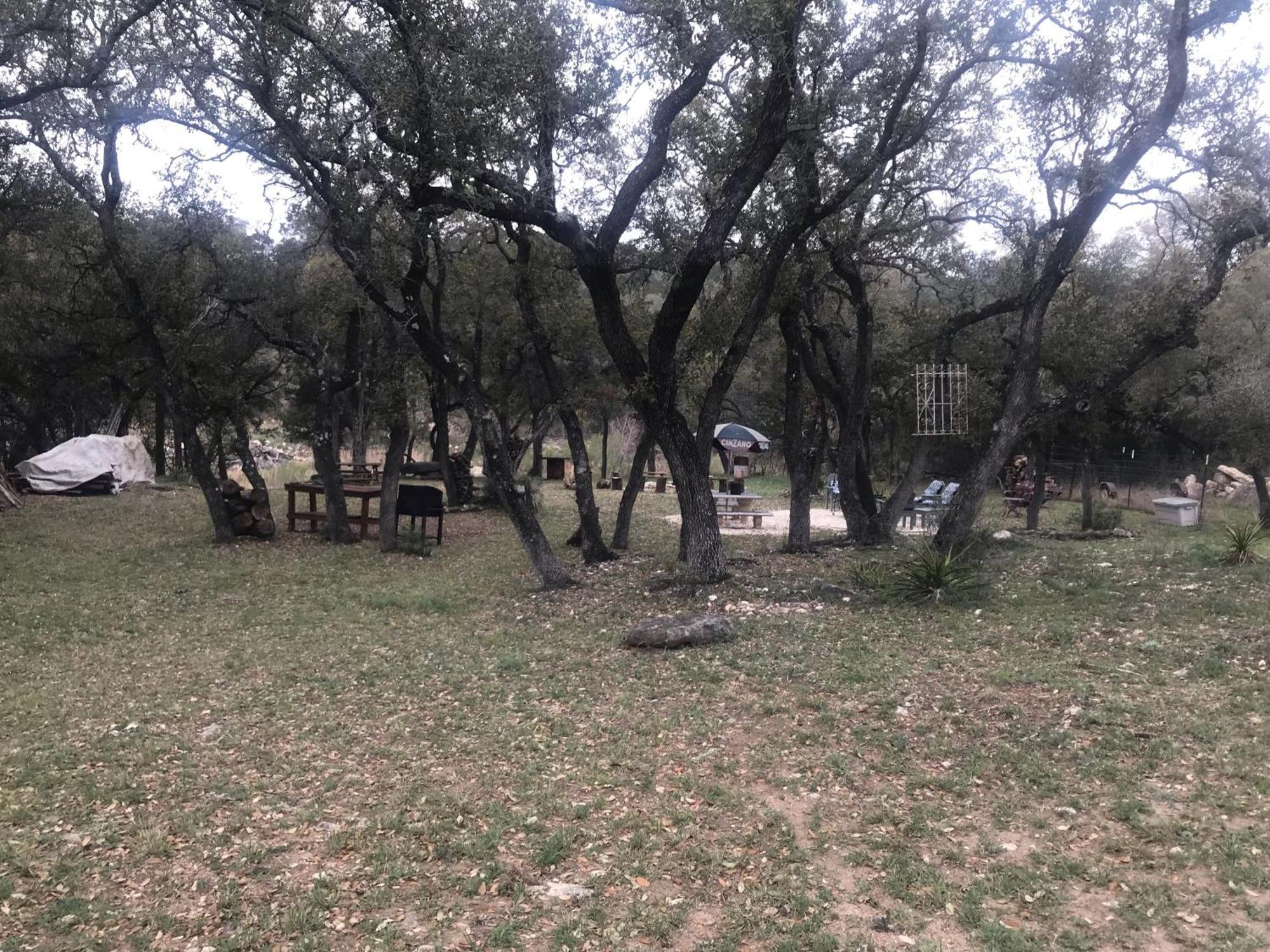 Tiny House - Our Little Piece Of Paradise Lakehills 外观 照片
