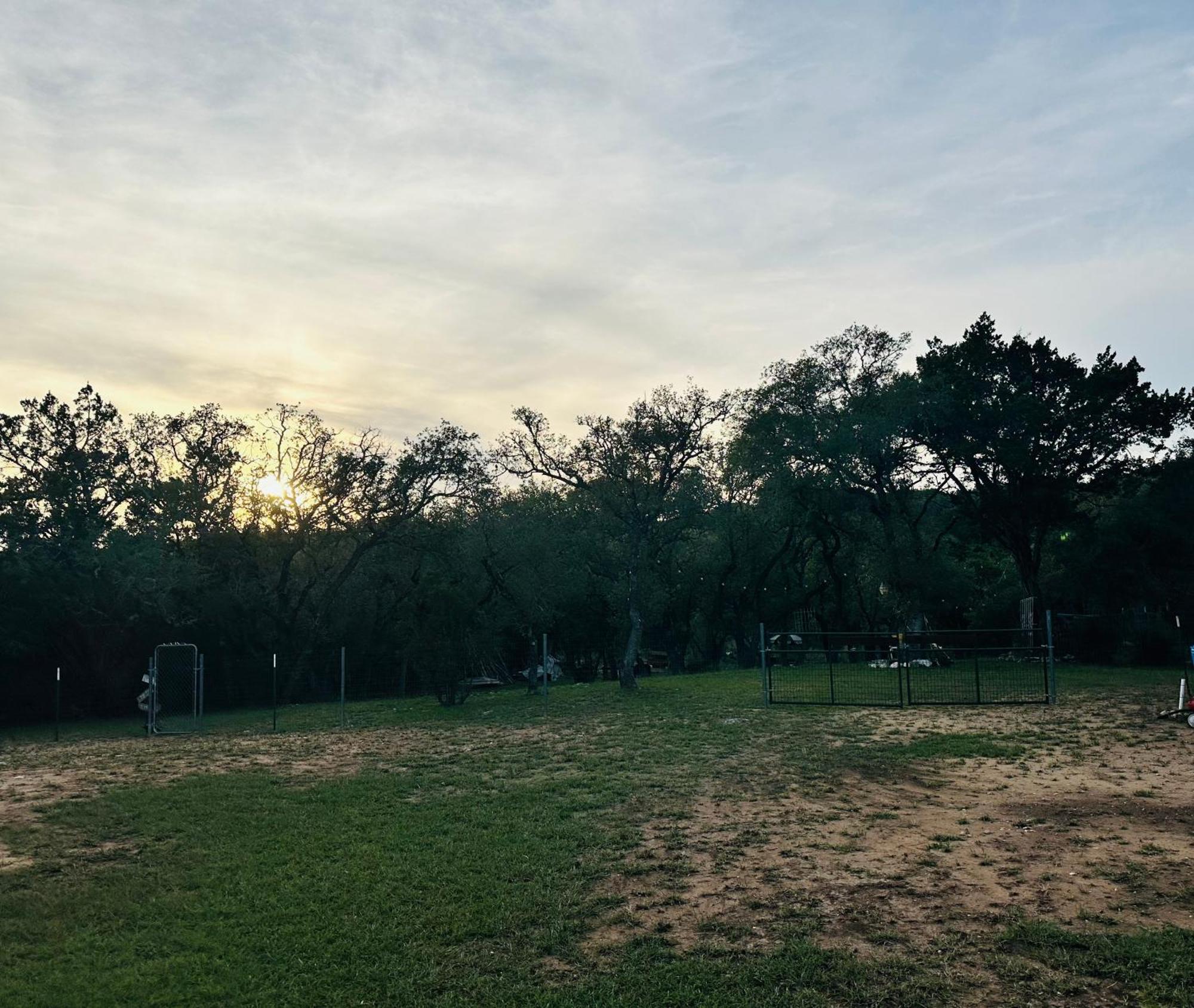 Tiny House - Our Little Piece Of Paradise Lakehills 外观 照片