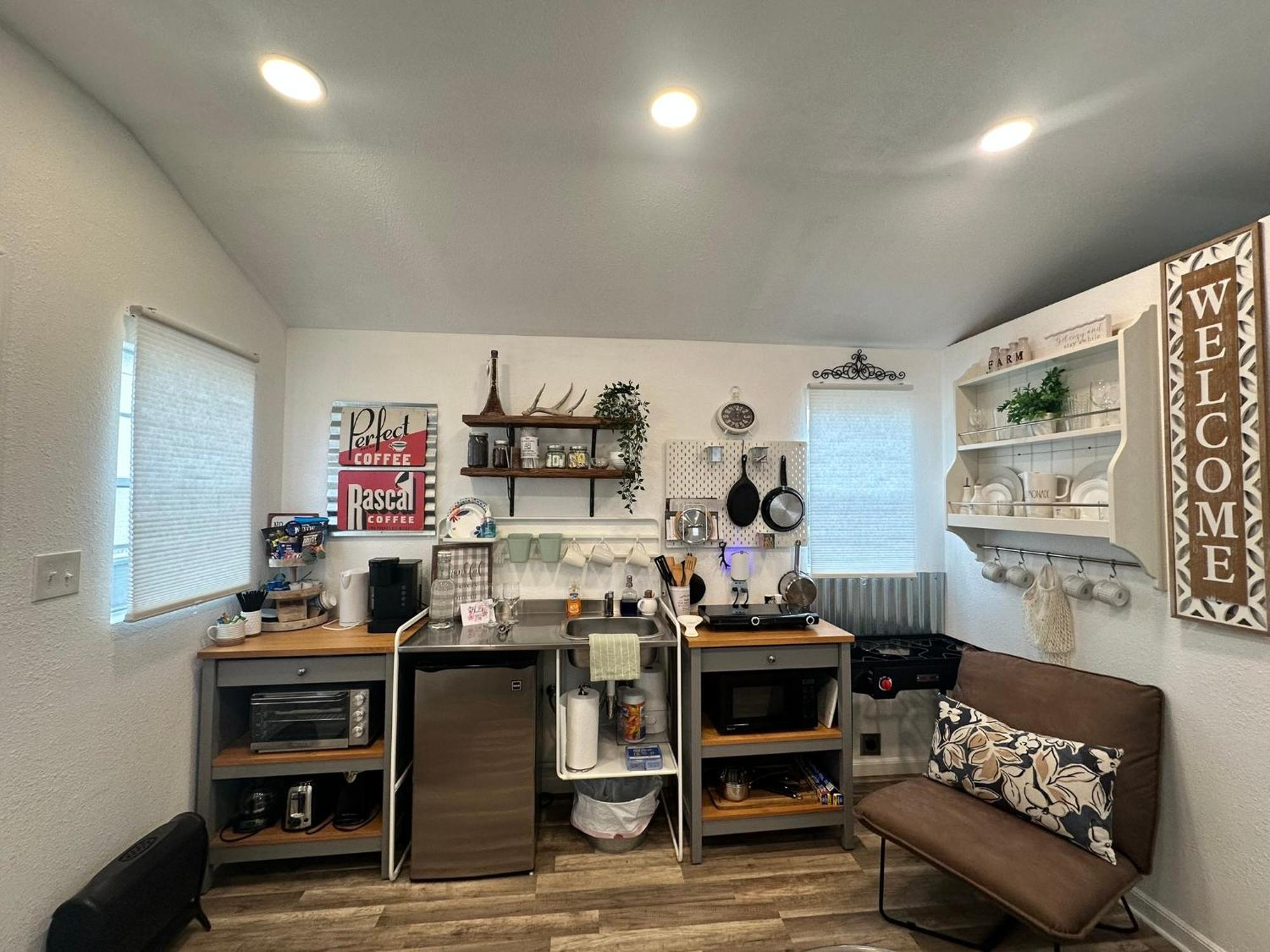 Tiny House - Our Little Piece Of Paradise Lakehills 外观 照片
