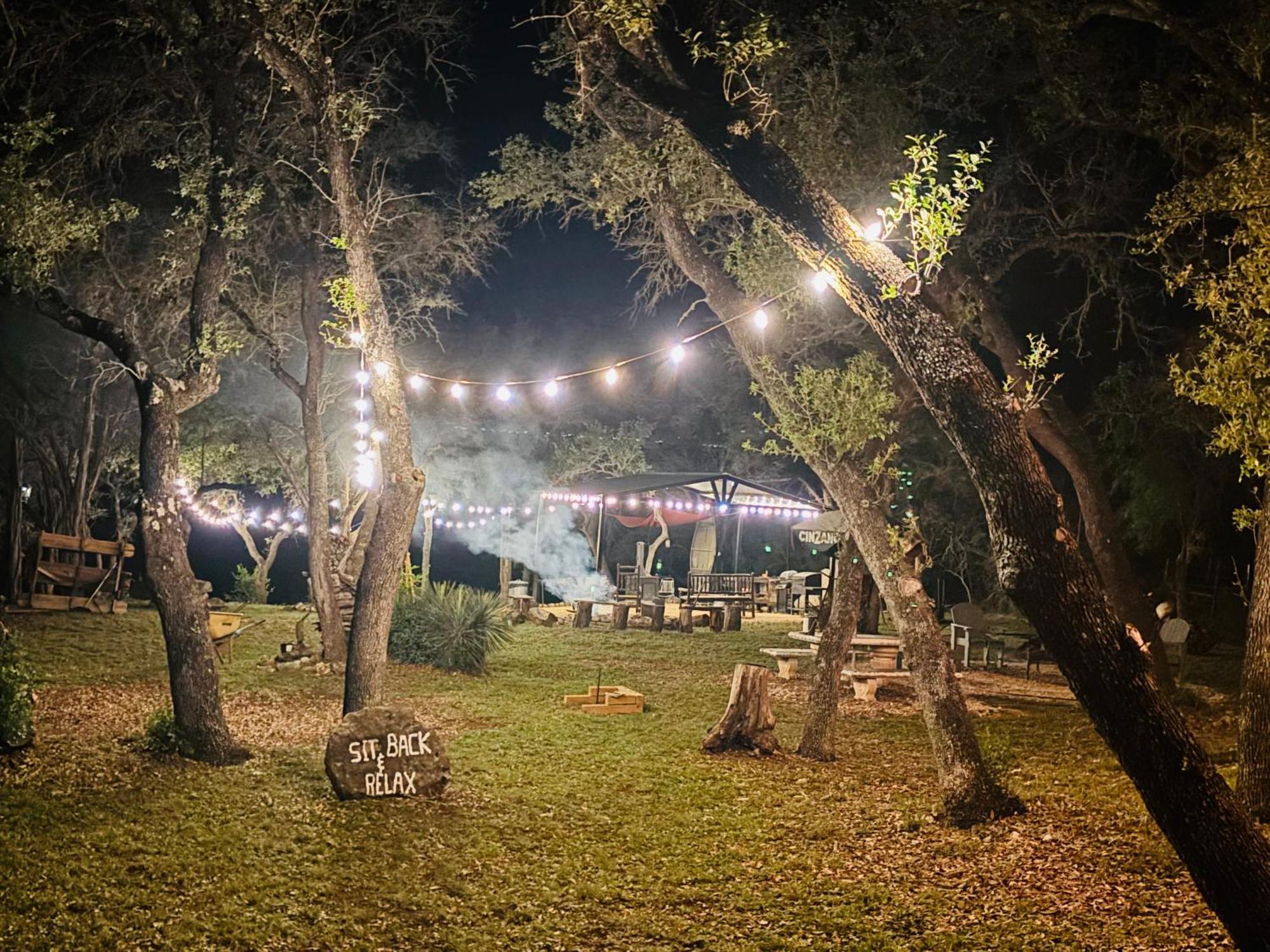 Tiny House - Our Little Piece Of Paradise Lakehills 外观 照片