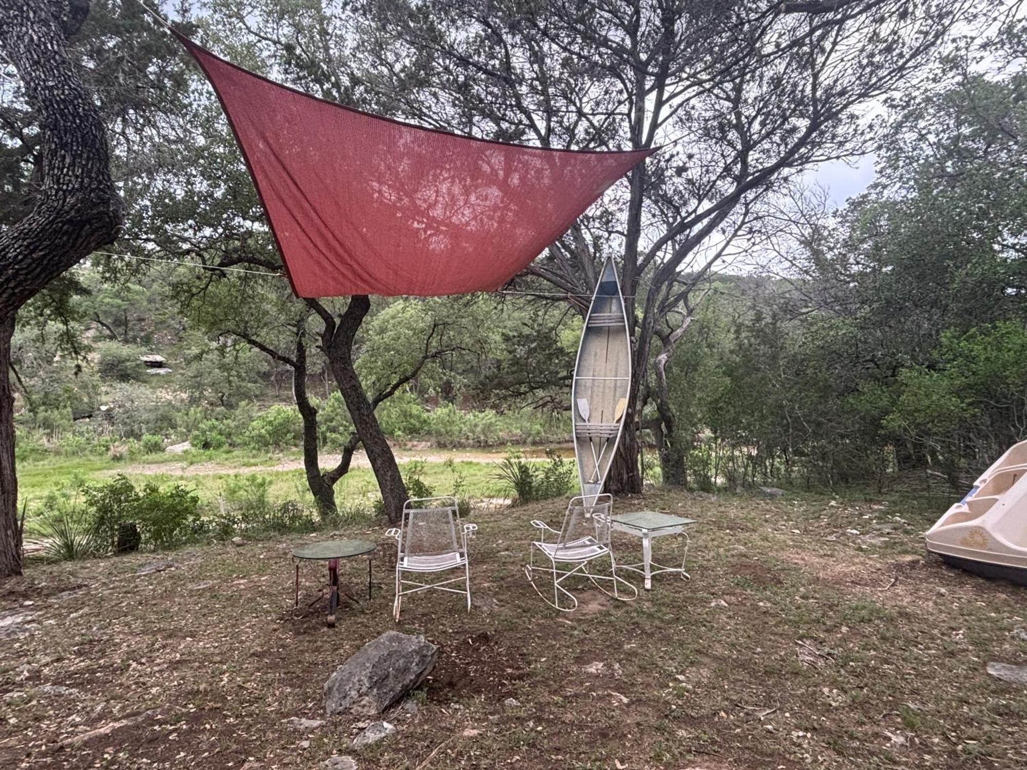 Tiny House - Our Little Piece Of Paradise Lakehills 外观 照片